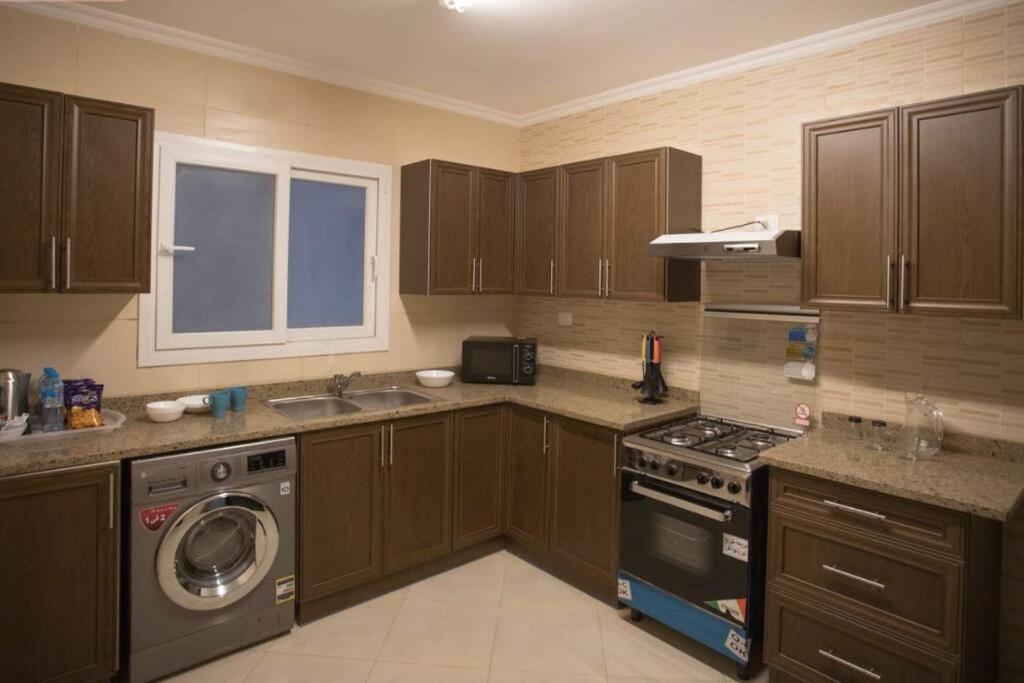 Parkside Boutique 3 Bbr Serviced Apartment - Ocean Blue - Near Airport Cairo Exterior foto