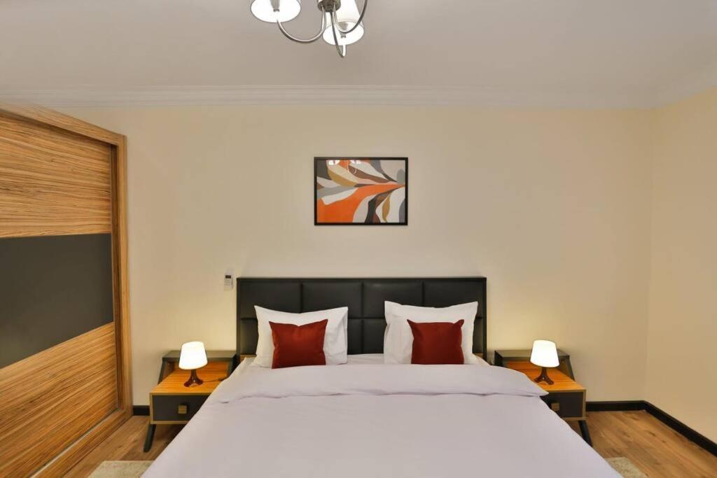 Parkside Boutique 3 Bbr Serviced Apartment - Ocean Blue - Near Airport Cairo Exterior foto
